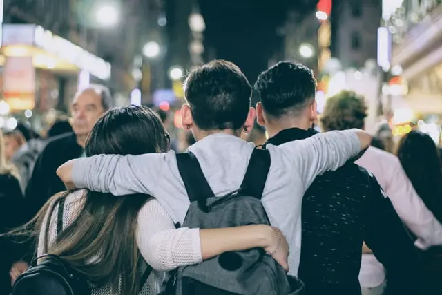 Amigos que son como aves de carroña: frases y significado - Cómo se le dice a un amigo en Argentina amigos que son como aves de carronia frases - Cómo se le dice a un amigo en Argentina