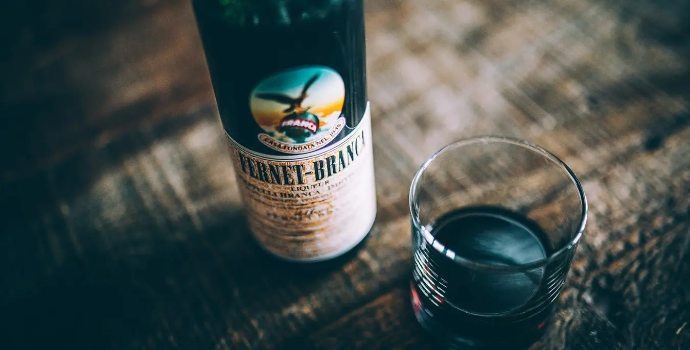 Ave de Branca - Por qué el fernet tiene un águila ave de branca - Por qué el fernet tiene un águila